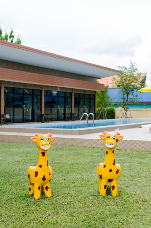 Golf Inn Resort Samut Songkhram Exterior foto